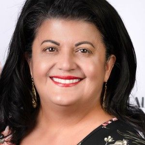 Meet your Posher, Sandra